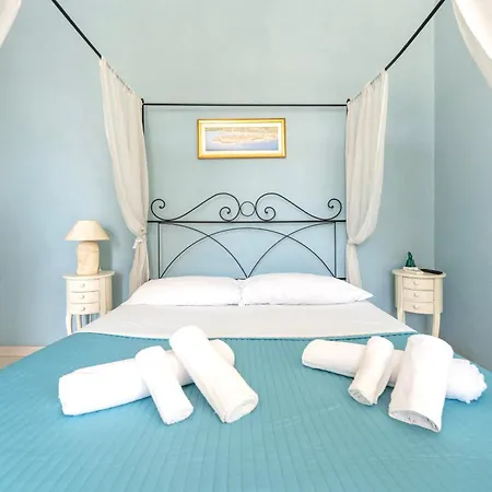 Partenope's House 24