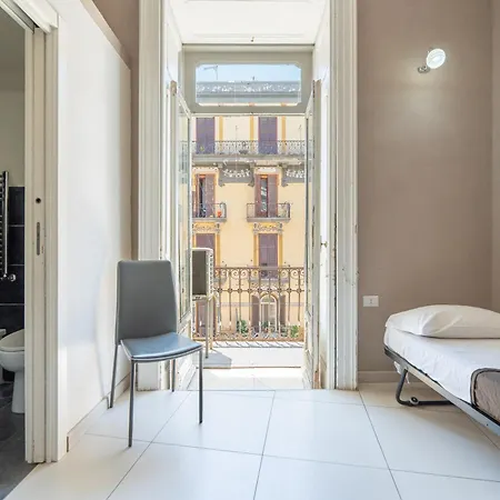 Partenope's House 24 アパート ナポリ