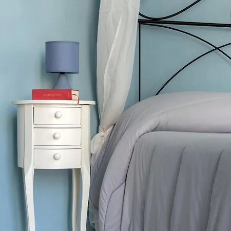 Partenope's House 24 *